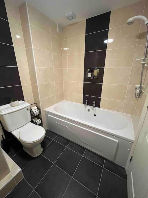 Hillcrest Lodge, Private Apartment On Lough Corrib, Oughterard Galway Ngoại thất bức ảnh