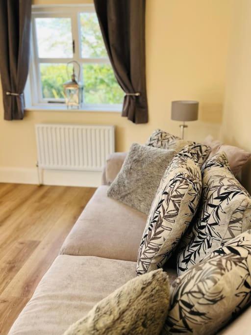 Hillcrest Lodge, Private Apartment On Lough Corrib, Oughterard Galway Ngoại thất bức ảnh